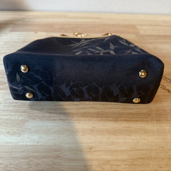 Chinese Clutch Handbag with Shoulder Strap - Picture 3 of 6